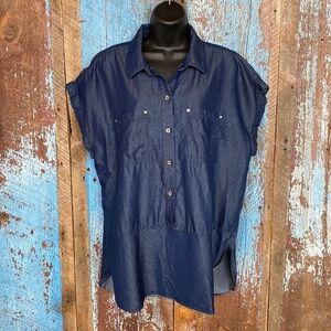 Jones New York Blue Dark Chambray Button Down Short Sleeve Top